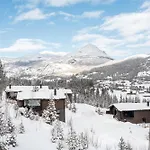Nyork Chalet, *