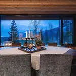 Nyork Chalet, Сasa de vacaciones *