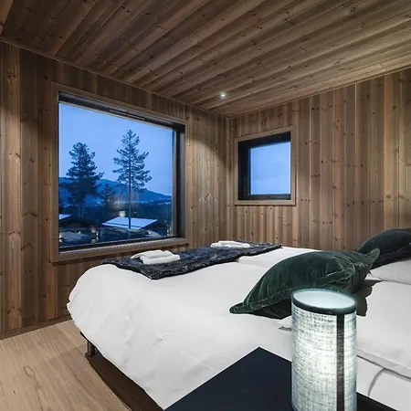Nyork Chalet, *